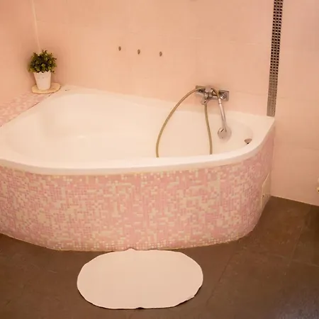 Vila Daphne Villa *